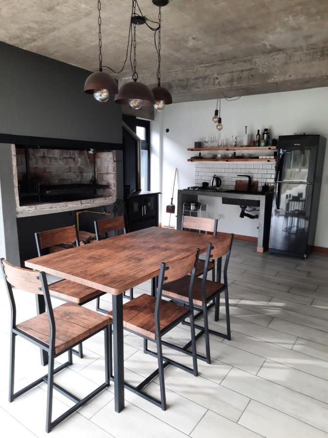 Casa De Invitados Con Parrilla Y Horno A Lena Ushuaia Eksteriør billede