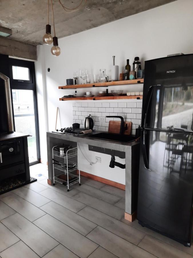 Casa De Invitados Con Parrilla Y Horno A Lena Ushuaia Eksteriør billede